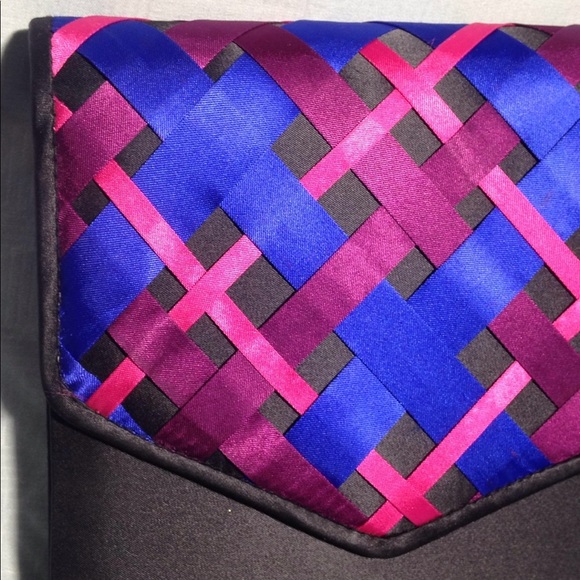 FINAL MARKDOWN LADIES' NWOT Evening Clutch w/Hidden strap - Picture 2 of 5